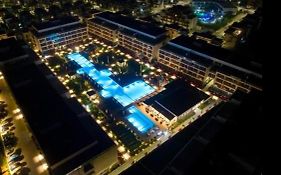 Courtyard Long Beach Holiday Resort